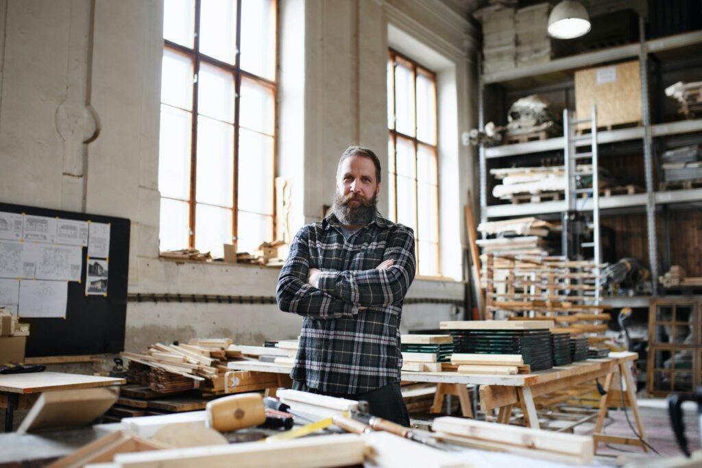 Zimmermann in Werstatt selbstständig